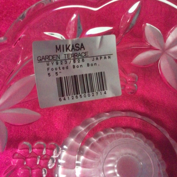 Mikasa Garden Terrace Footed Bon Bon - Picture 5 of 10